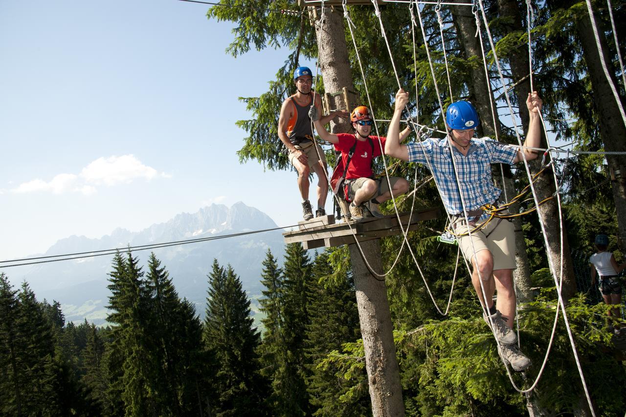 Cubo Sport & Art Hotel Sankt Johann in Tirol Ngoại thất bức ảnh
